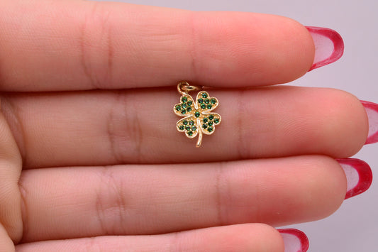 Dije TREBOL CIRCONES VERDES / 0.85 Gr / 2 Cm / Oro amarillo 18k