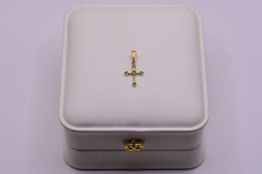 Dije Cruz esmeraldas 5 piedras / 0,50 Gr / Oro amarillo 18k