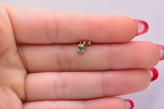 Dije Esmeralda cuadrado / 0.38 Gr / 1 Cm / Oro amarillo 18k