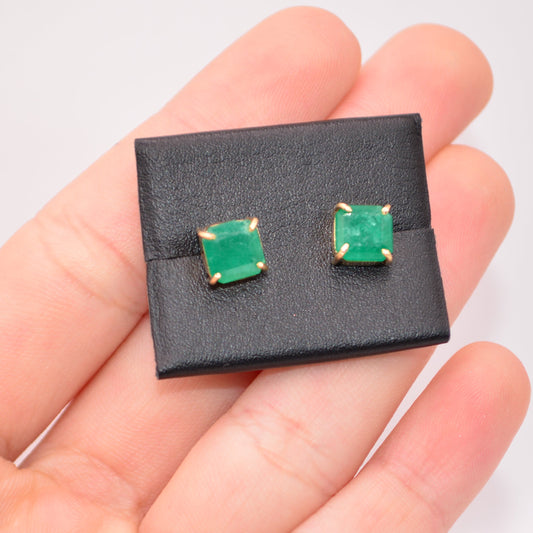 Topos Esmeraldas / 1,47 Gr / 6,55 mm / Oro amarillo 18k