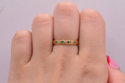 Anillo esmeralda con moissanita / 3.11 Gr / Talla 6 / Oro amarillo 18k