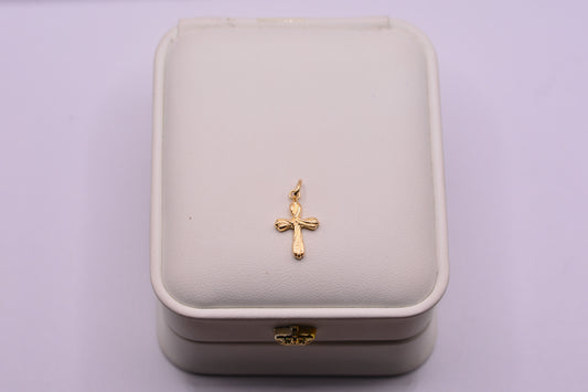 Dije Cruz Entrelasada / 0.45 Gr / 2 Cm / Oro amarillo 18k