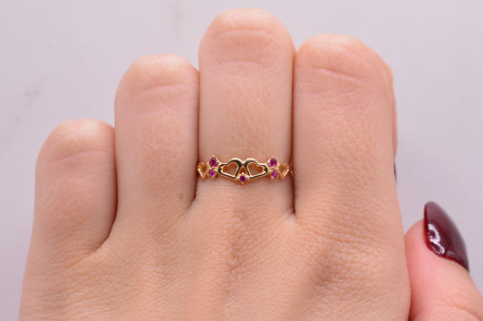 Anillo Corazones con circones rosa / 1.16 Gr / Talla 6