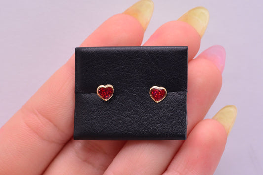 Topos Corazon fucsia / 0.50 Gr / Oro amarillo 18k