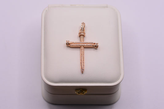 Dije Cruz clavo / 5.58 Gr / 5 Cm / Oro rosa 18k