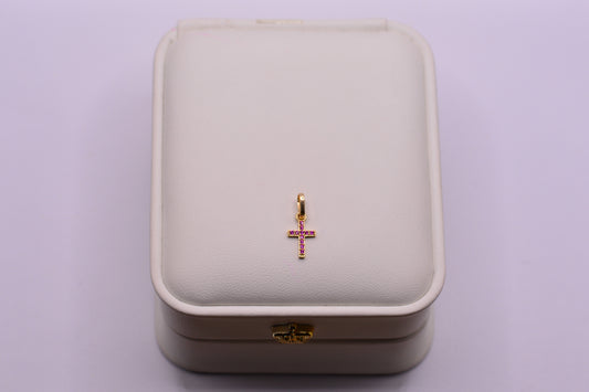 Dije Cruz circones fucsias / 0.46 Gr / 1.5 Cm / Oro amarillo 18k