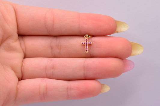 Dije Cruz circones fucsias / 0.46 Gr / 1.5 Cm / Oro amarillo 18k