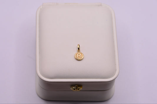 Dije Letra R / 0.35 Gr / 1.5 Cm / Oro amarillo 18k