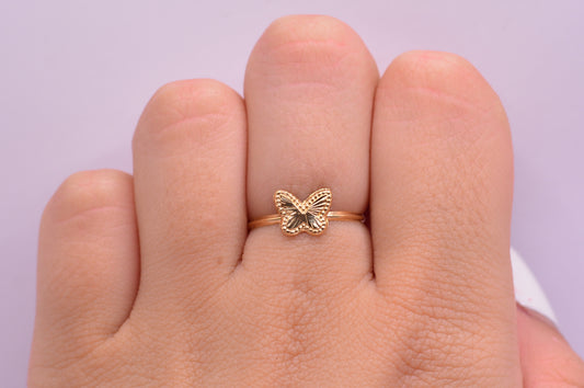 Anillo Mariposa centro diamantado / 0.49 Gr / Talla 4 / Oro amarillo 18k