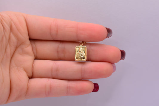 Dije Virgen del Carmen y sagrado corazón/ 0.82 Gr / 2 Cm / Oro amarillo 18k