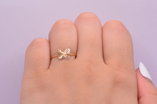 Anillo Mariposa diamantada / 0.50 Gr / Talla 8 / Oro amarillo 18k