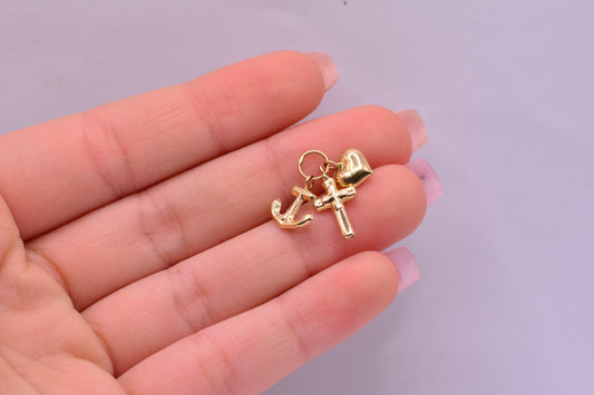 Dije Tres gracias / 0.92 Gr / 2 Cm / Oro amarillo 18k