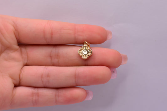 Dije Trebol / 0.46 Gr / 1.9 Cm / Oro amarillo 18k