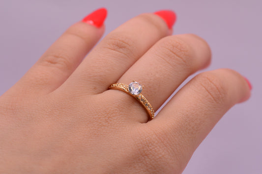 Anillo Bella / 1.92 Gr / Talla 7 1/2 / Oro amarillo 18k