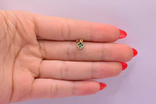 Dije Mini Trebol Verde / 0.48 Gr / 1.5 Cm / Oro amarillo 18k