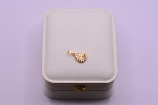 Dije Corazon Diamantado / 0.56 Gr / 2 Cm / Oro amarillo 18k