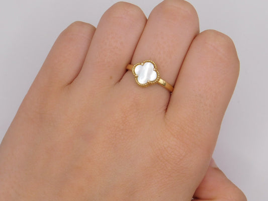 Anillo Trebol blanco / 2,14 Gr / Talla 7 / Oro amarillo 18k